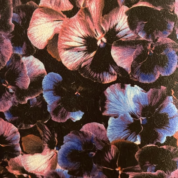 2 pair of Fabletics leggings - Picture 3 of 6